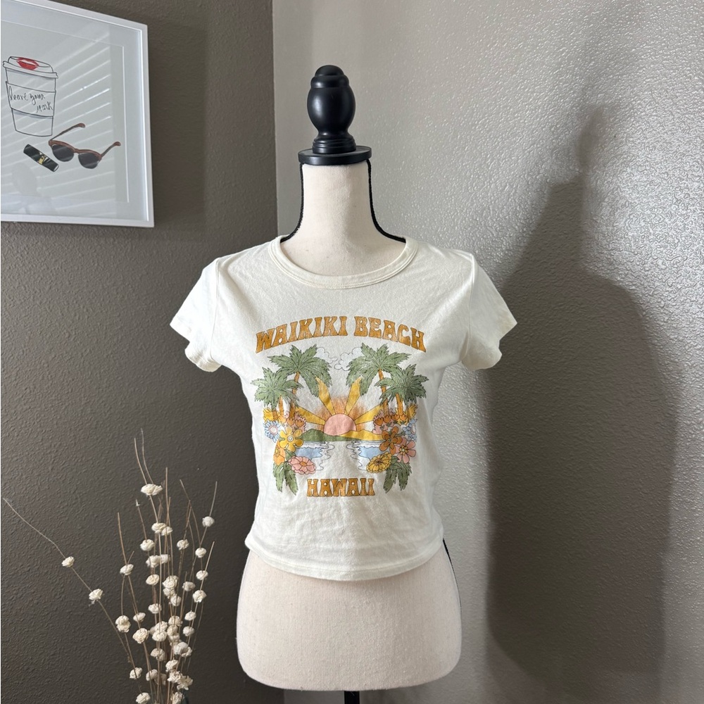 Hollister Waikiki Beach Hawaii Graphic Tee - Cream